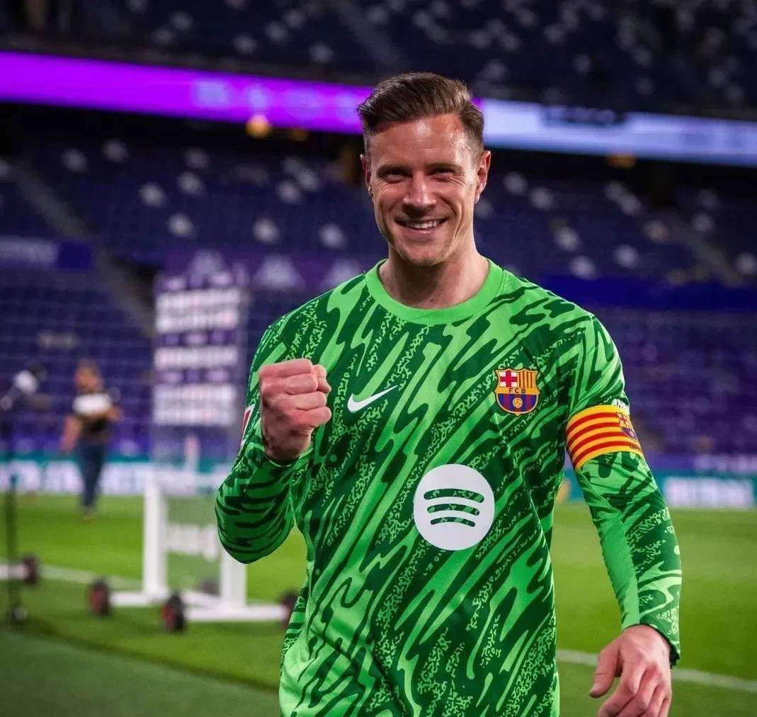 包含巴塞罗那队长感慨球队历程，注目下赛季计划的词条